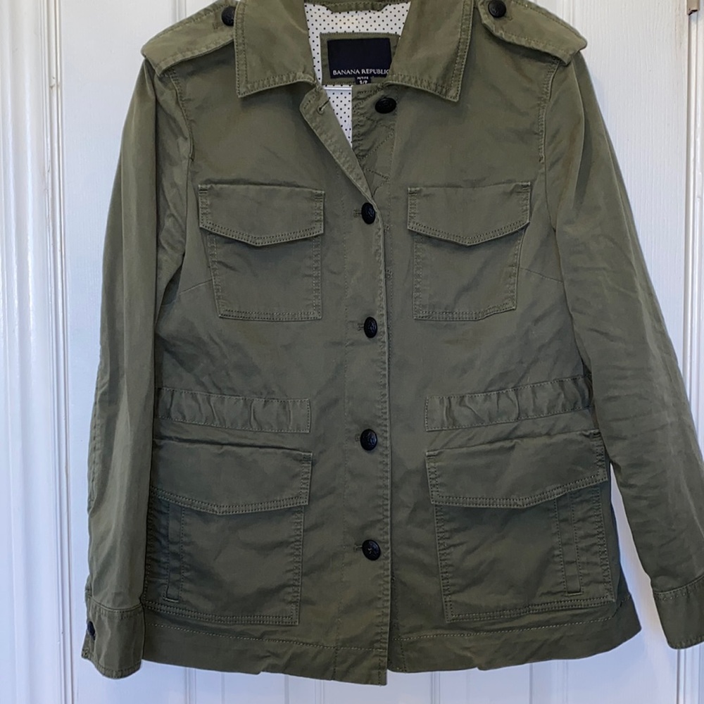 Banana Republic Olive Green Jacket with adjustable waist